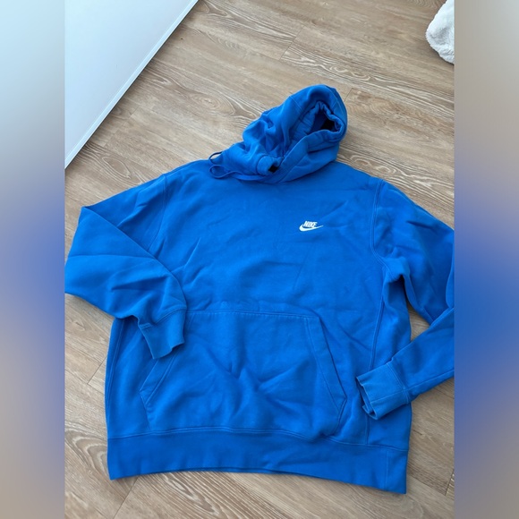NIKE HOODIE - BLUE - WORN ONCE -SIZE LARGE FITS WOMAN AND MEN - Picture 2 of 7